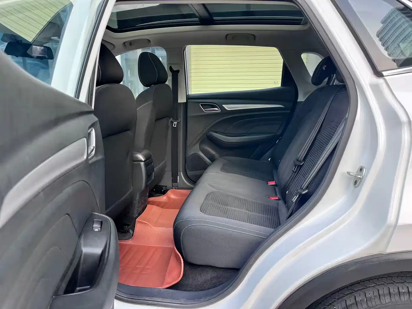 Photo 8 - Roewe RX3