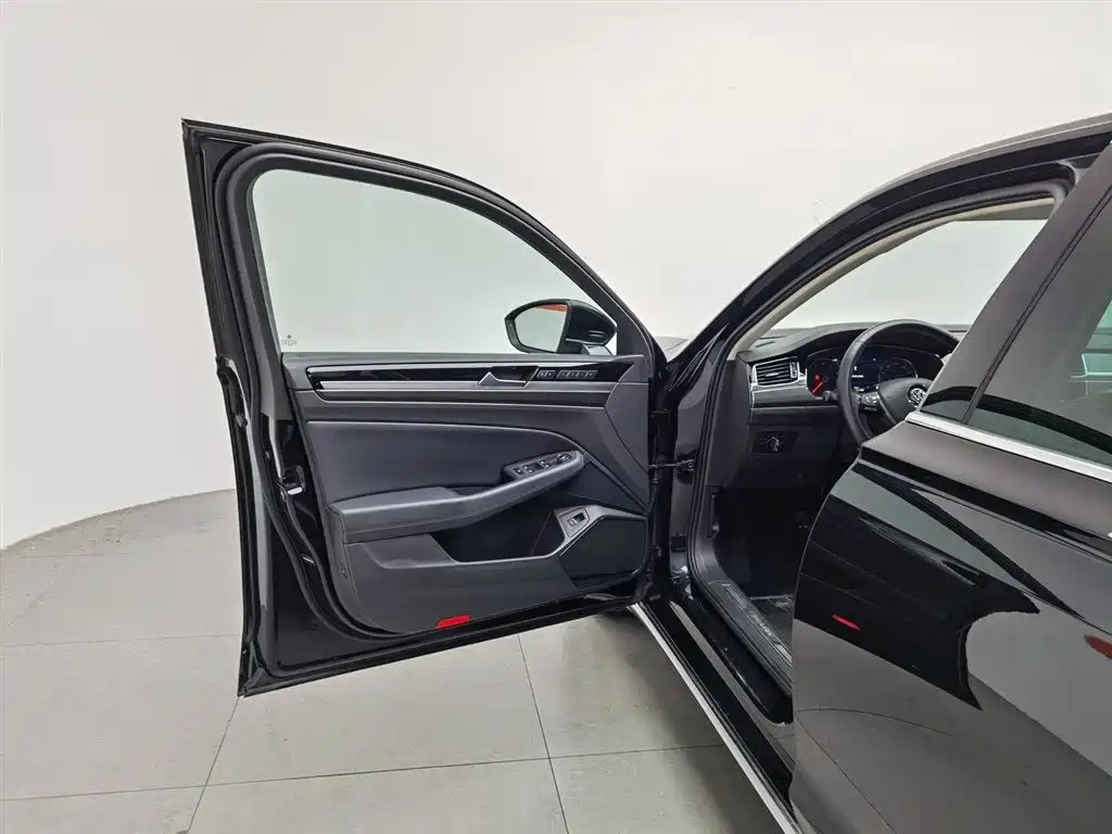Volkswagen Phideon 2019 380TSI 2WD Business Edition China VI фото 8