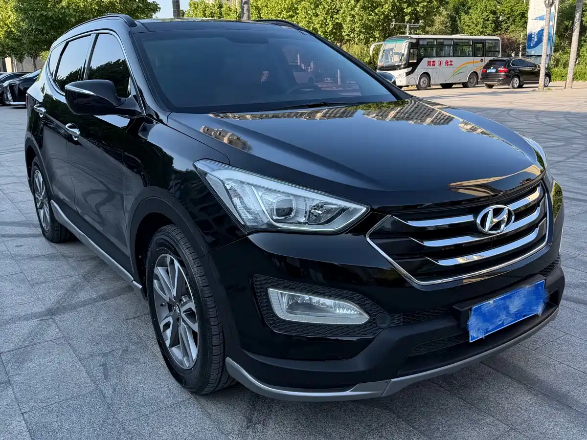 Hyundai Santa Fe (Import) 2013 3.0L 4WD Comfort Navigation Edition 7-Seater Euro V фото 7