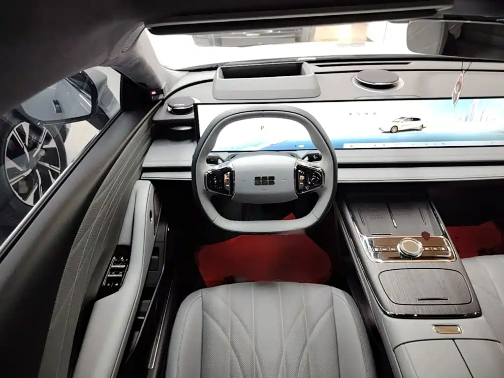 Geely Galaxy Galaxy E8 2025 2025 700km Long Voyage Smart Drive Edition