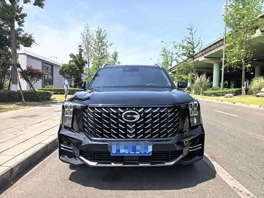 صورة 2 - GAC Trumpchi GS8
