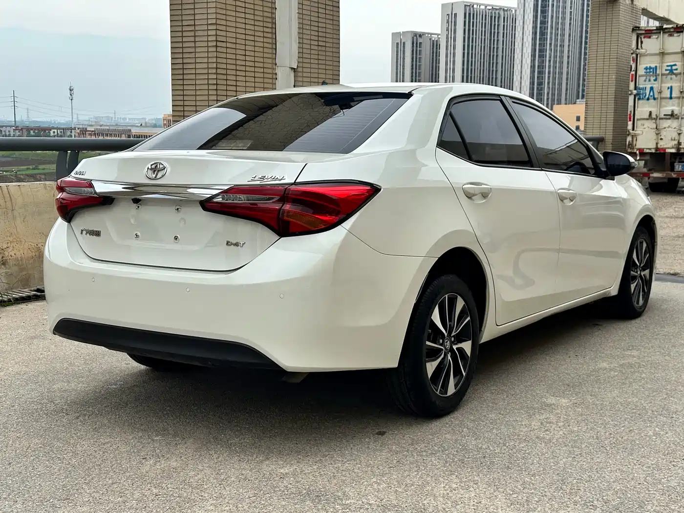 Toyota Levin 2018 185T CVT Premium Edition China V фото 5