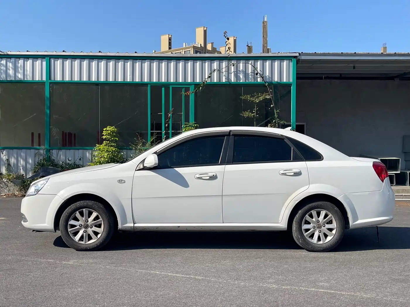 Buick Excelle 2015 1.5L Manual Classic фото 4