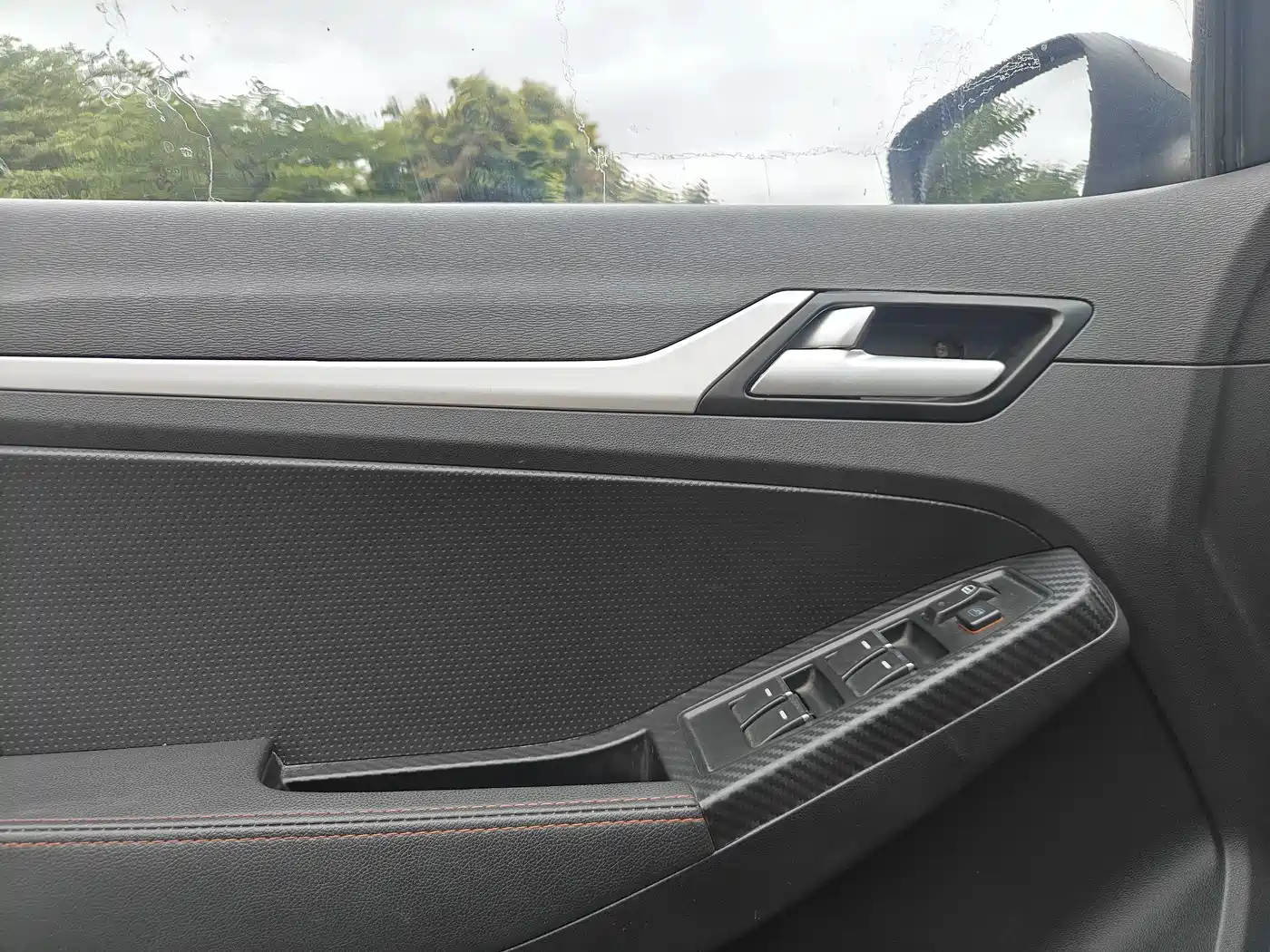 Фото 11 - Geely Vision