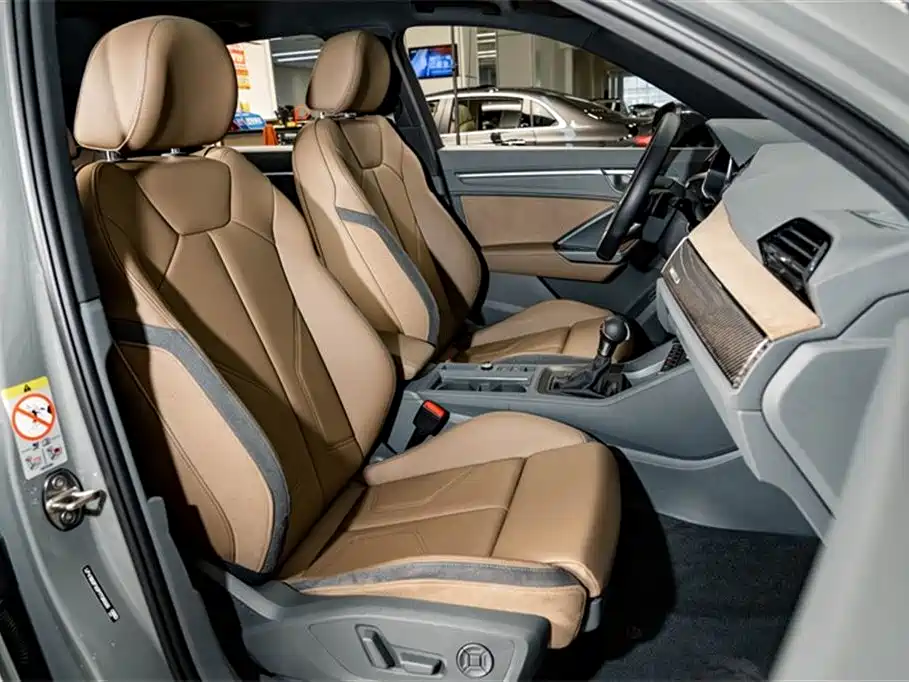 Audi Q3 2024 40 TFSI Fashion Sport Launch Special Edition фото 21