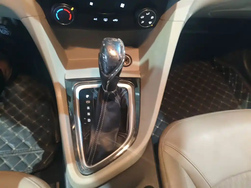 Buick Excelle 2016 15N Automatic Elite фото 14