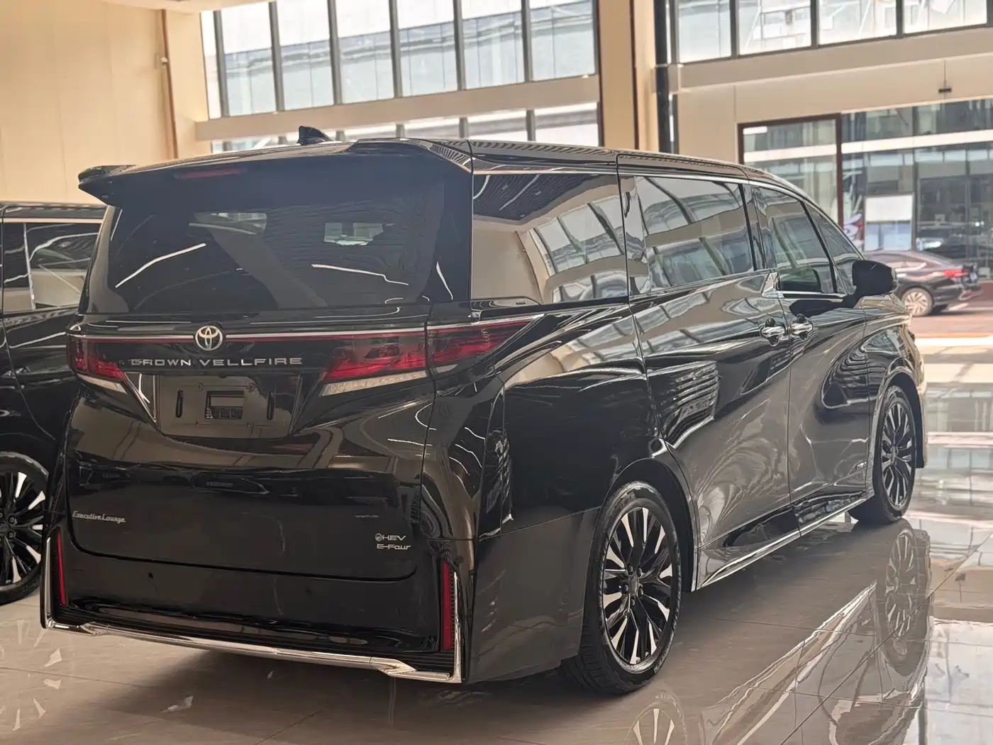 Toyota Vellfire 2025 2024 Crown Hybrid 2.5L Premium Edition