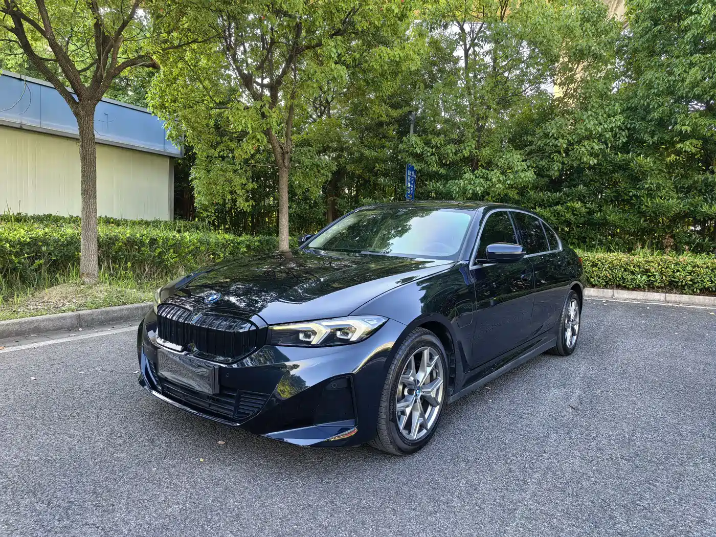 BMW i3 2022 eDrive 35 L