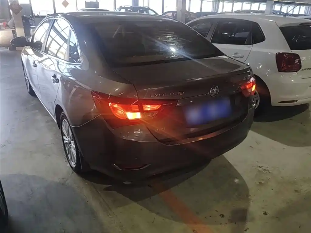 Buick Excelle 2016 15N Automatic Elite фото 5