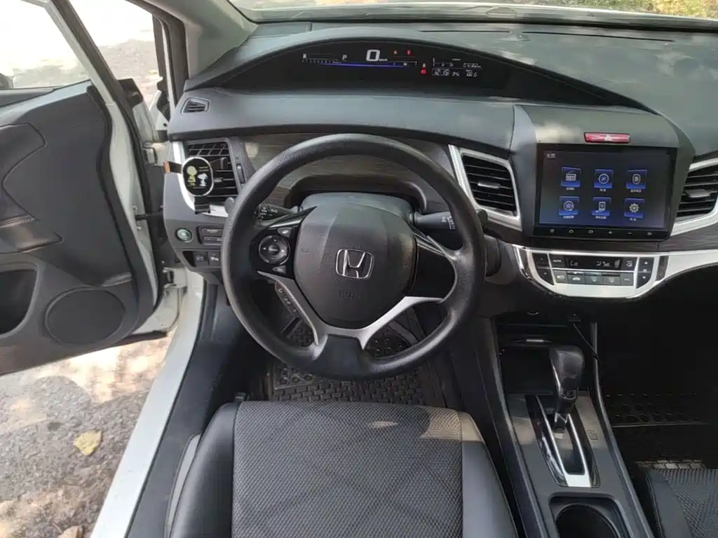 Honda Jade 2016 2016 1.8L Automatic Comfort Elite Version 5-seater