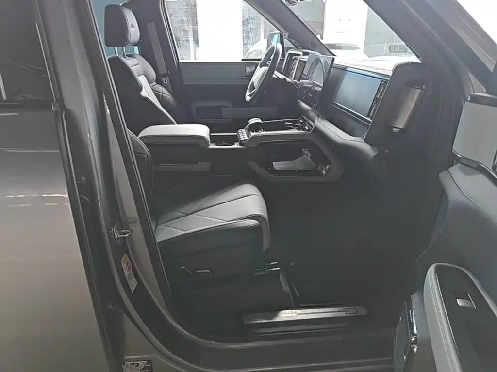 Fang Cheng Bao Leopard 5 2024 2023 Explorer Edition