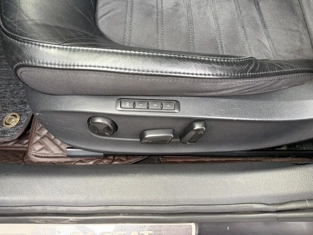 Volkswagen Passat 2011 2.0TSI DSG Ultimate фото 13