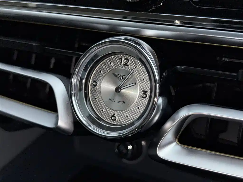 Bentley Flying Spur Plug-in Hybrid 2025 Model Year 4.0T V8 Mulliner фото 31