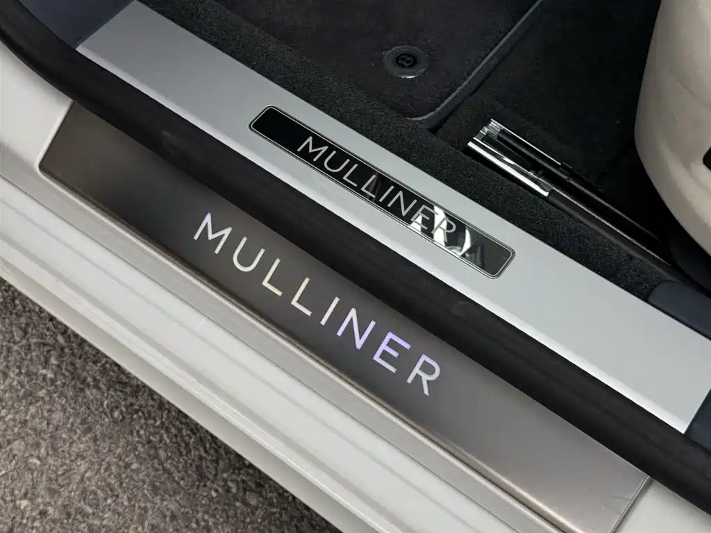 Bentley Flying Spur Plug-in Hybrid 2025 Model Year 4.0T V8 Mulliner фото 16