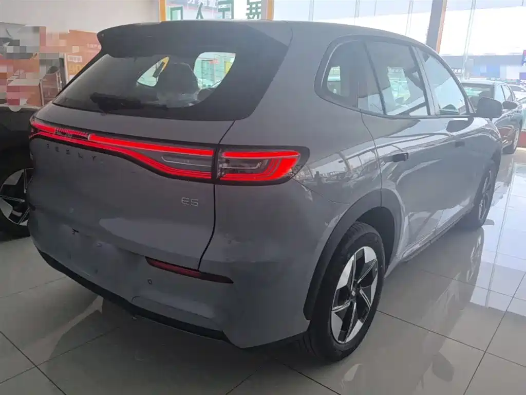 Geely Galaxy Galaxy E5 2026 530km Voyager Edition фото 7
