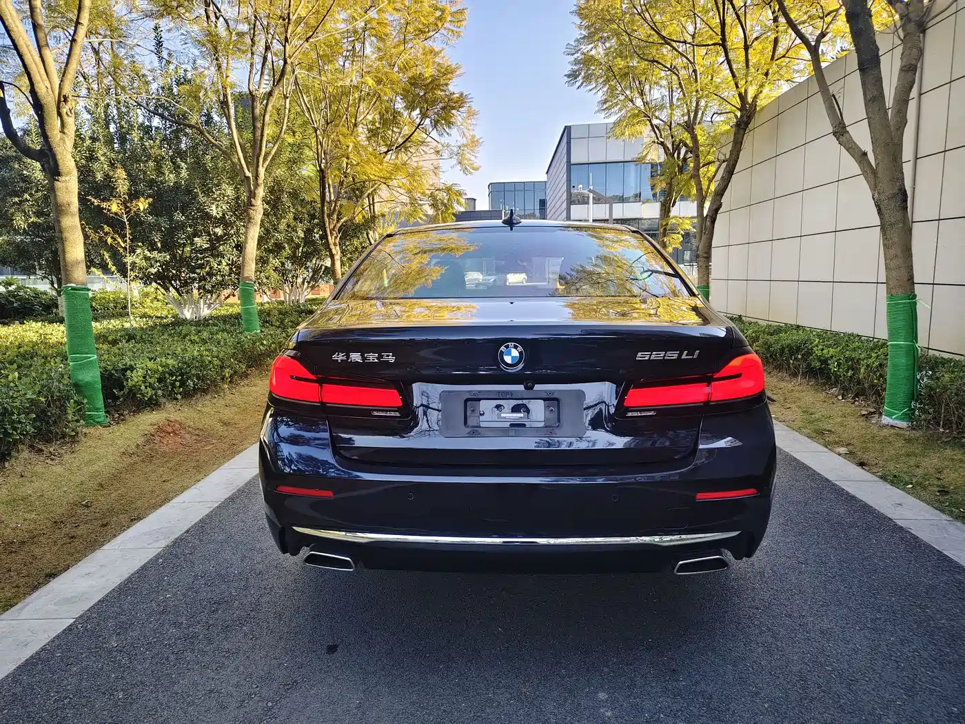 BMW 5 Series 2021 525Li Luxury Package фото 10