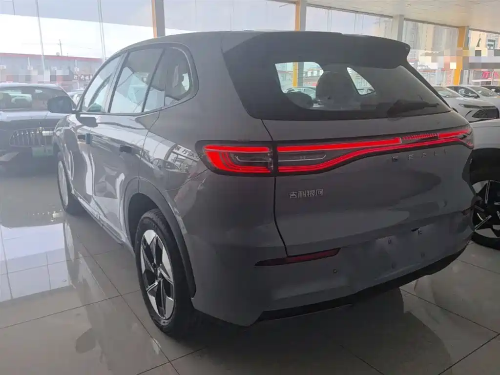 Geely Galaxy Galaxy E5 2026 530km Voyager Edition фото 5