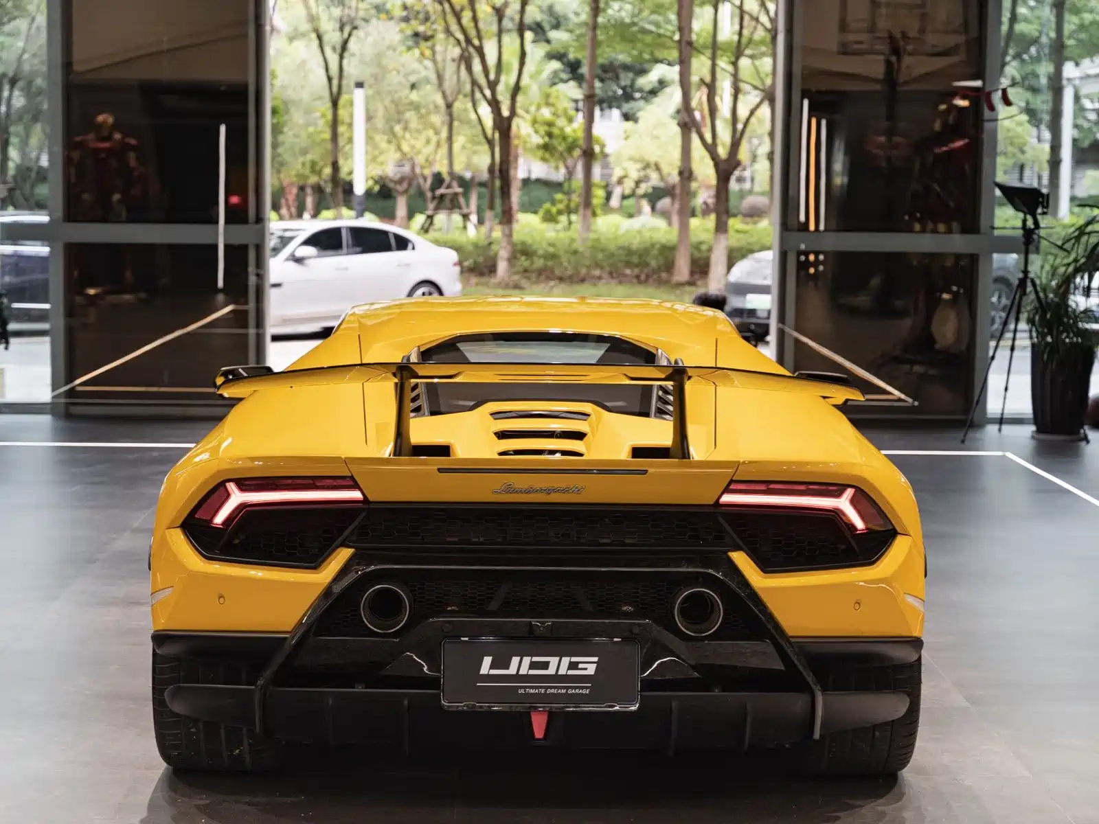 Фото 5 - Lamborghini Huracán