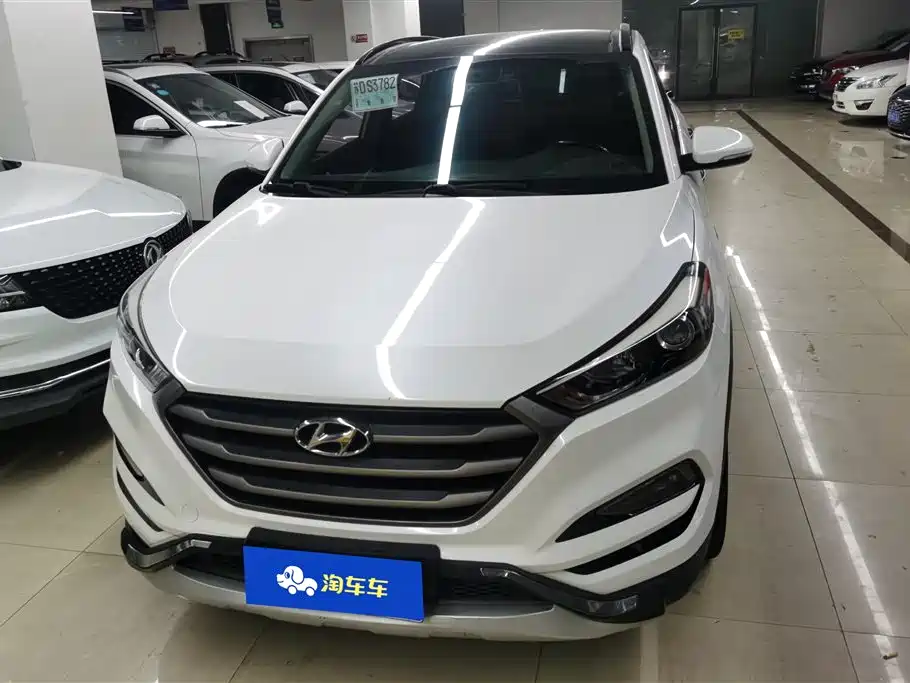 Hyundai Tucson 2015 1.6T Dual Clutch 2WD Smart фото 2