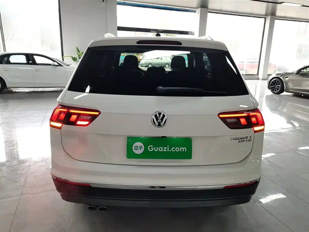 Volkswagen Tiguan L 2018 330TSI Automatic 2WD Luxury Edition фото 4