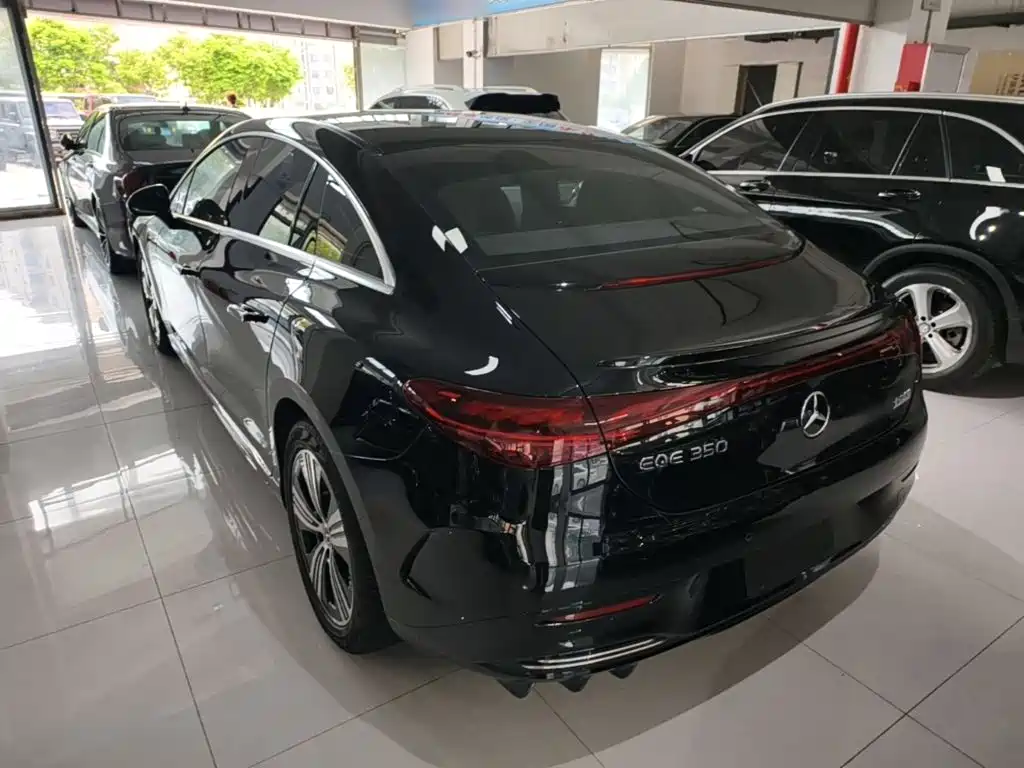 Фото 5 - Mercedes-Benz EQE
