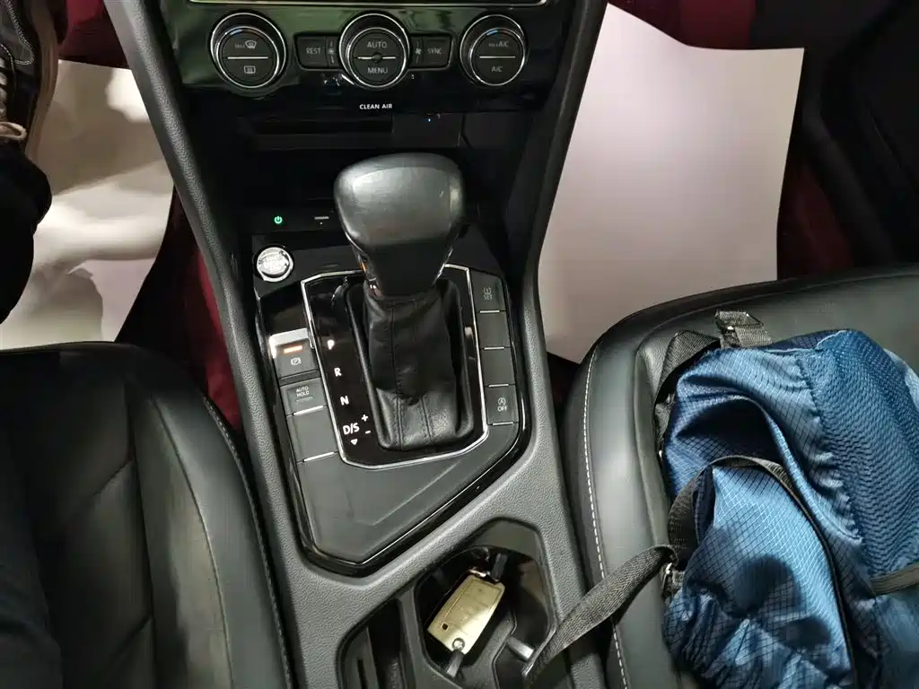 Volkswagen Tiguan L 2018 330TSI Automatic 2WD Luxury Edition фото 10