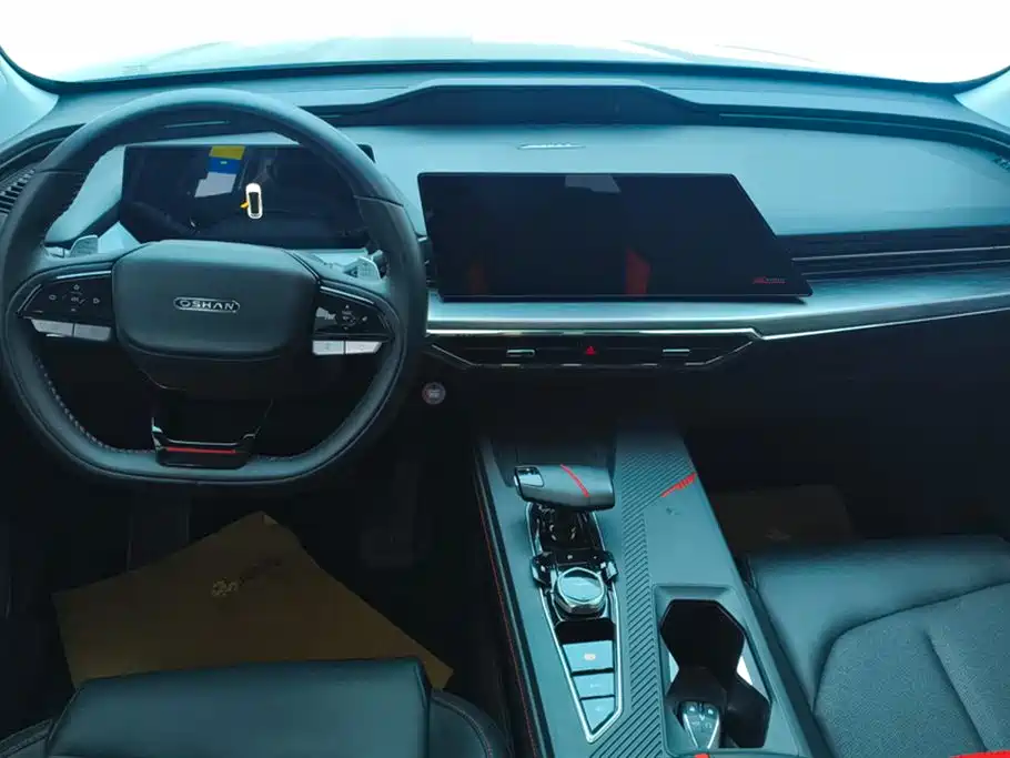 CHANGAN CHANGAN AUCHAN Z6