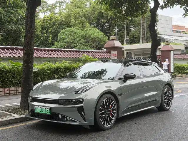 Zeekr 001 YOU, 100kWh, полный привод