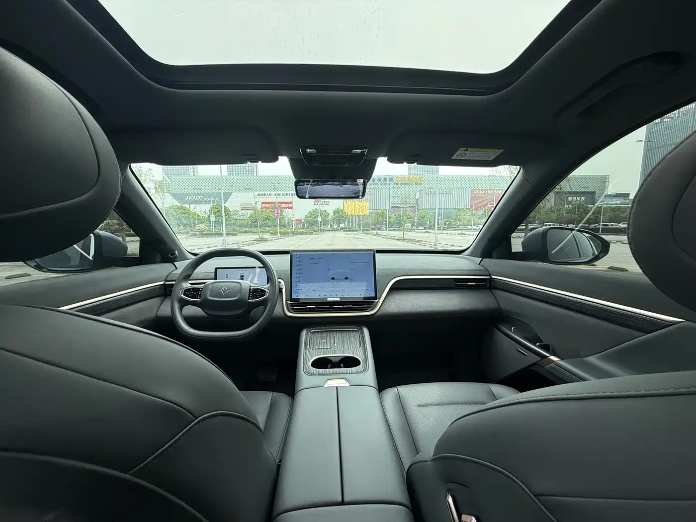 Dongfeng Yipai eπ008 2024 210Max Range Extender 6-Seater фото 8