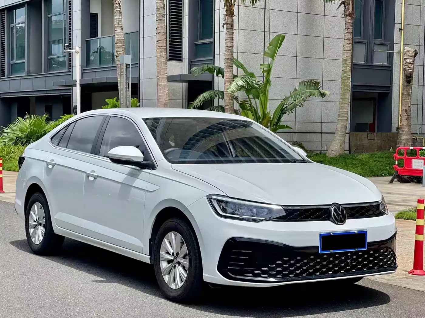 Volkswagen Lavida 2025 Model New Edge 1.5L New Leisure Edition фото 3
