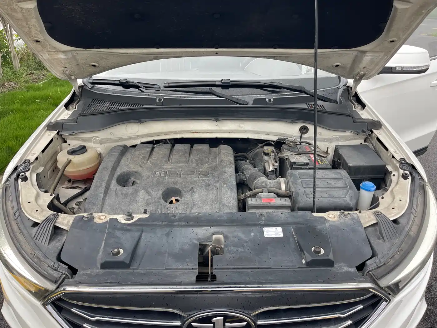 Besturn X40 2018 2017 1.6L Automatic Luxury
