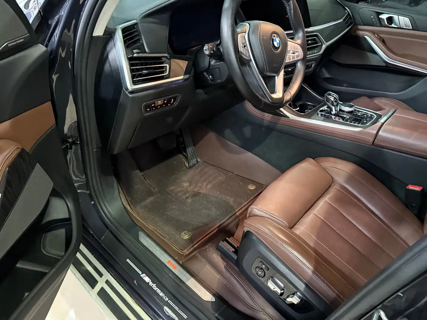 BMW X7 2020 xDrive40i Leading Luxury Package фото 4