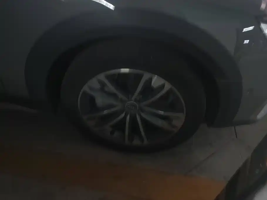 Фото 6 - Audi A4 (Import)