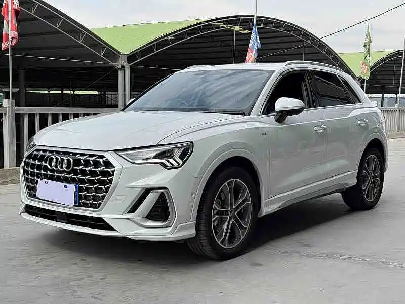 Фото 1 - Audi Q3