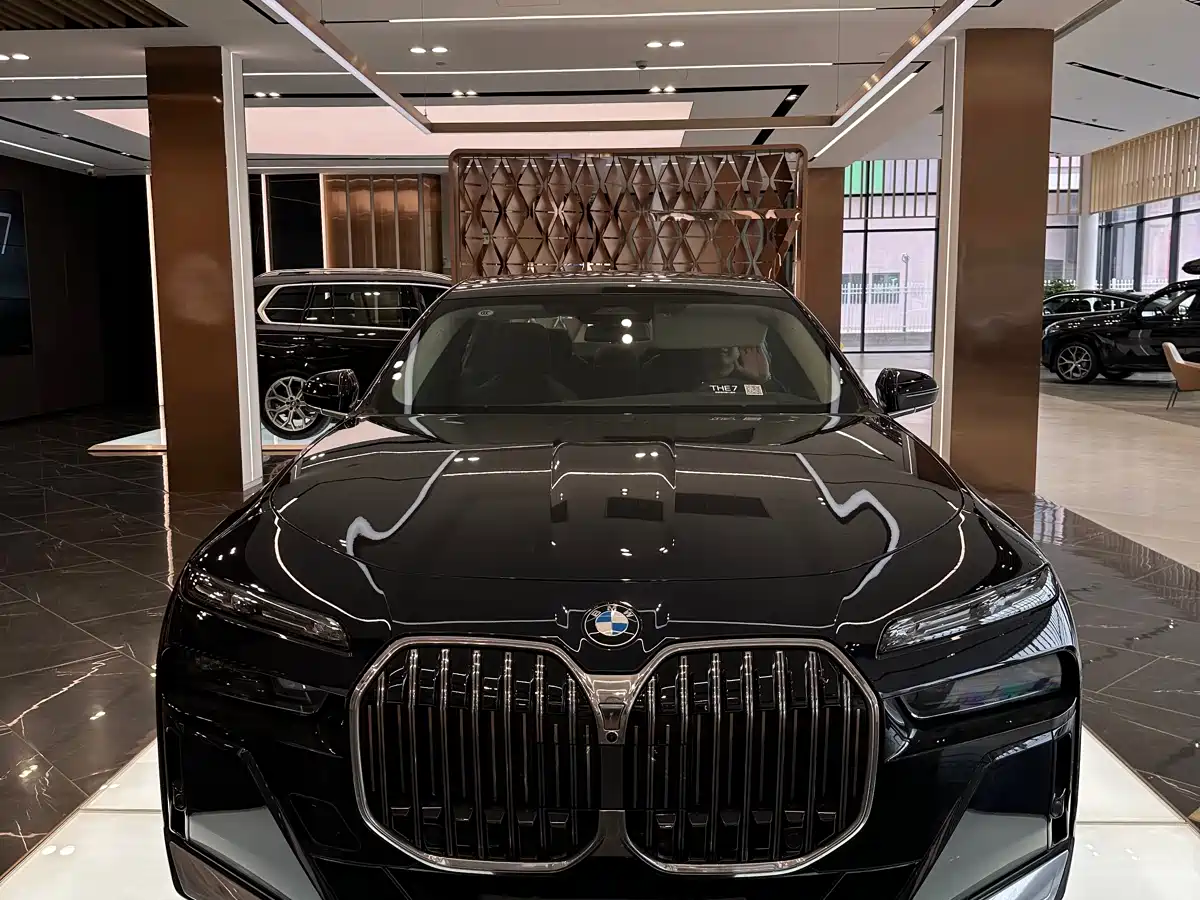 BMW 7 Series 2026 740Li Leading M Sport Package