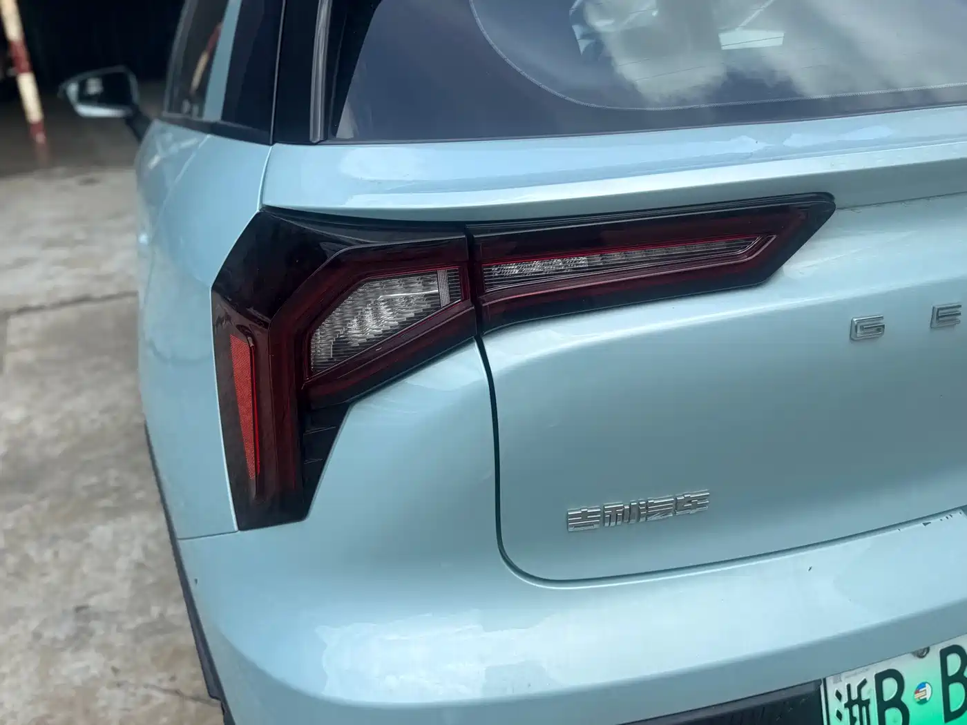 Фото 6 - Geely Geometry E Firefly