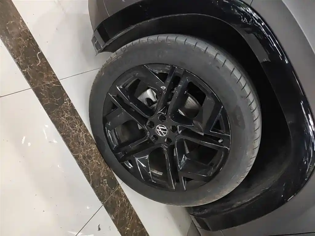 Volkswagen Teramont 2025 Teramont Pro 450TSI 4WD Summit Edition фото 23