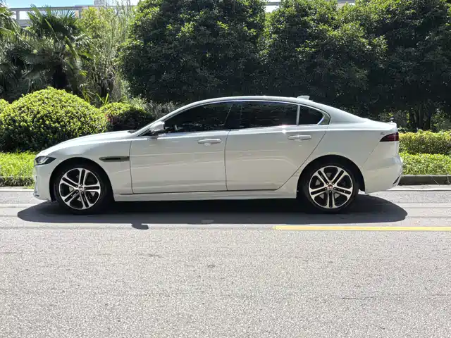 Jaguar XEL 2020 2.0T 200PS R-DYNAMIC S Progressive Sport Edition — фото 4