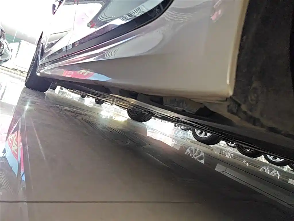BMW 5 Series 2019 530Li Leading M Sport Package фото 22