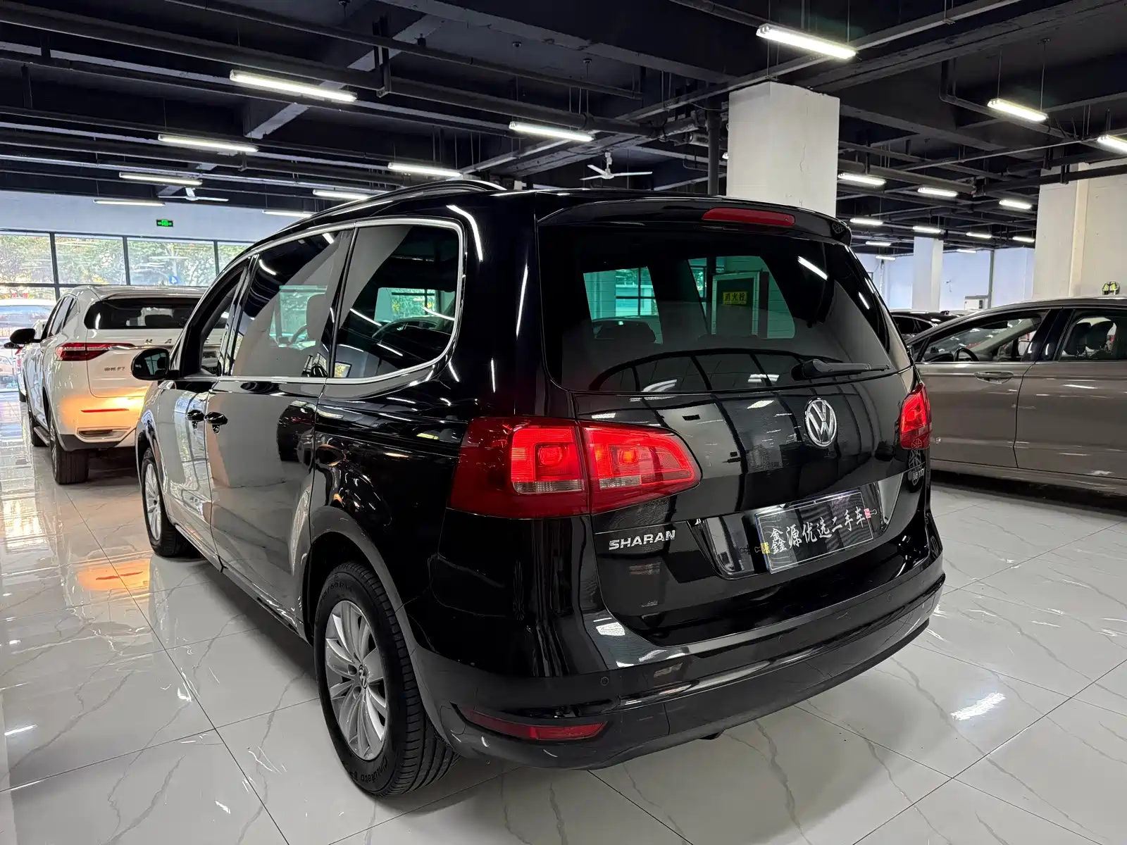 Фото 7 - Volkswagen Sharan