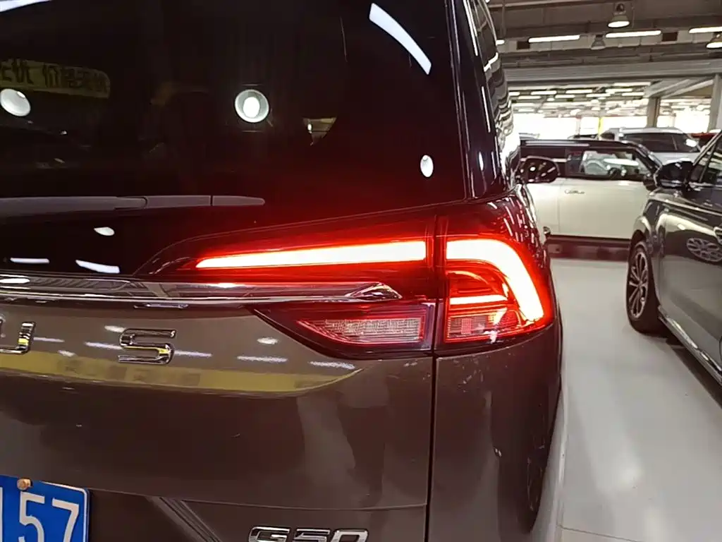 SAIC Maxus Maxus G50 2019 1.5T First Edition Automatic Luxury 6-Seater фото 8