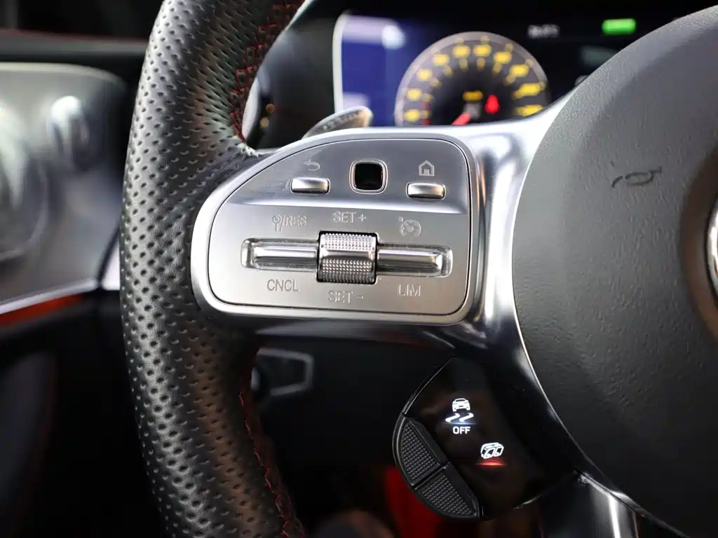 Mercedes-Benz E-Class, миниатюра 19