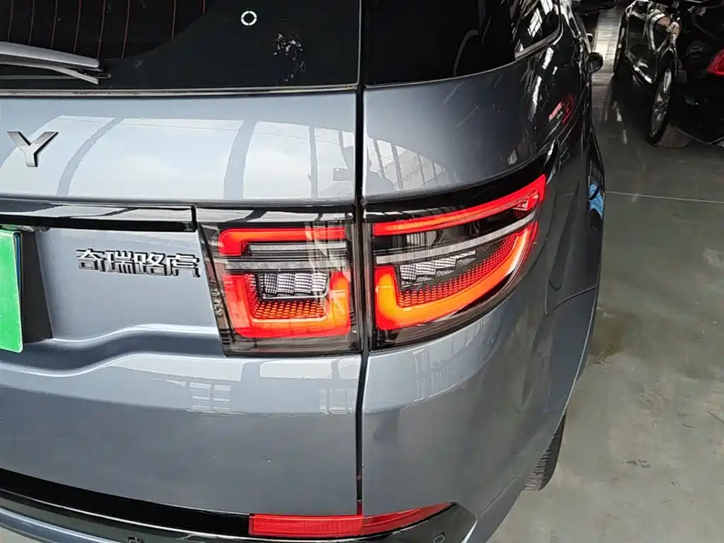 Land Rover Discovery Sport 2022 Model Facelift 249PS R-Dynamic SE Performance Tech Edition 5-seater фото 8