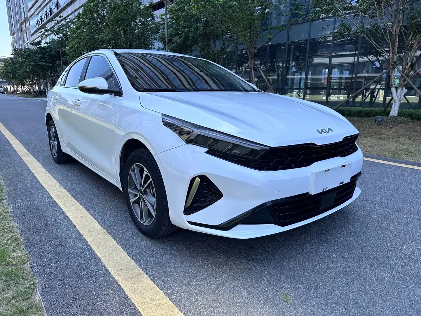 Kia K3 2023 1.5L CVT Comfort Edition фото 3