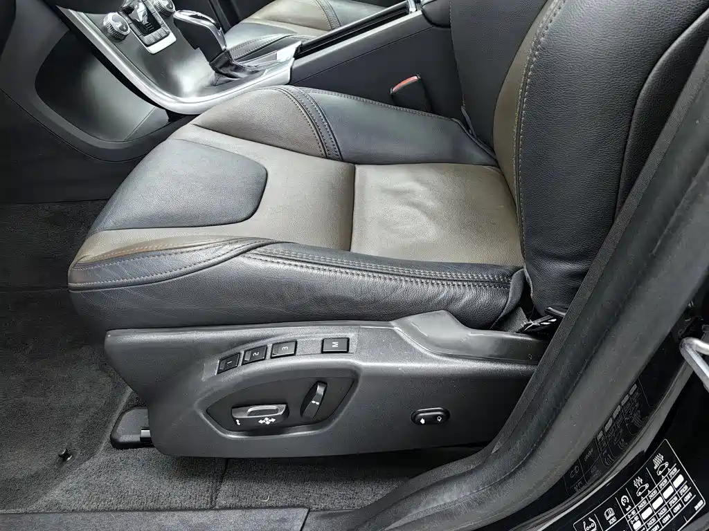 Photo 20 - Volvo XC60