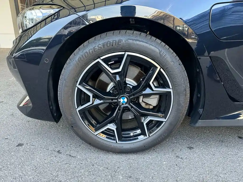 Фото 14 - BMW i3