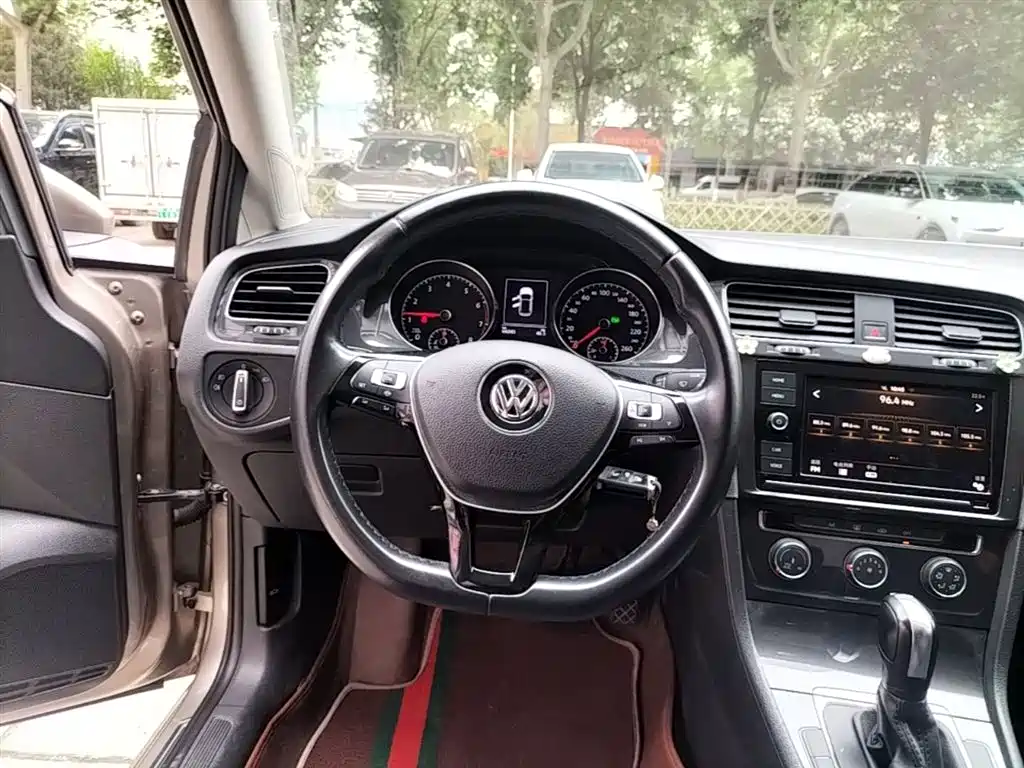Volkswagen Golf 2019 200TSI DSG Comfort Progressive China VI фото 11