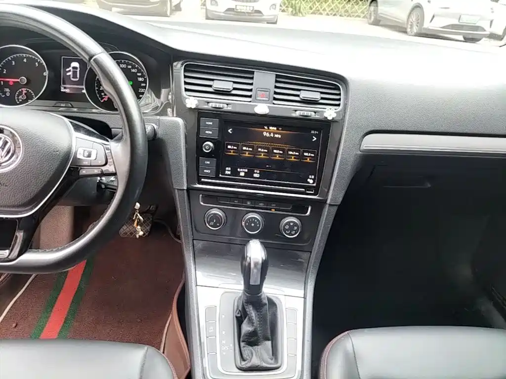 Volkswagen Golf 2019 200TSI DSG Comfort Progressive China VI фото 13