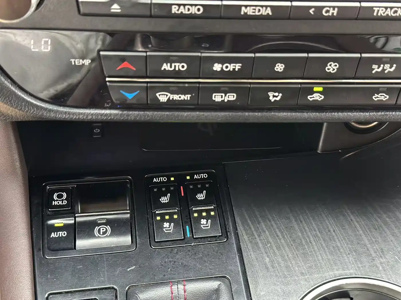 Lexus RX 2016 300 4WD Elegance Edition (China V) фото 8