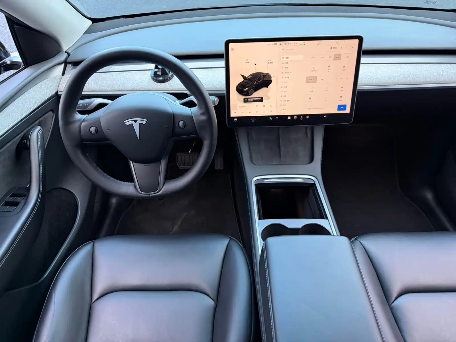 Фото 13 - Tesla Model Y